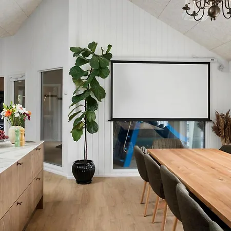 Holiday home Stunning In Vaeggerlose With Sauna