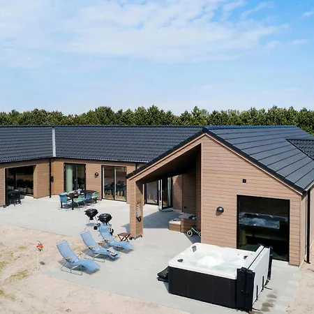 Stunning In Vaeggerlose With Sauna Holiday home *